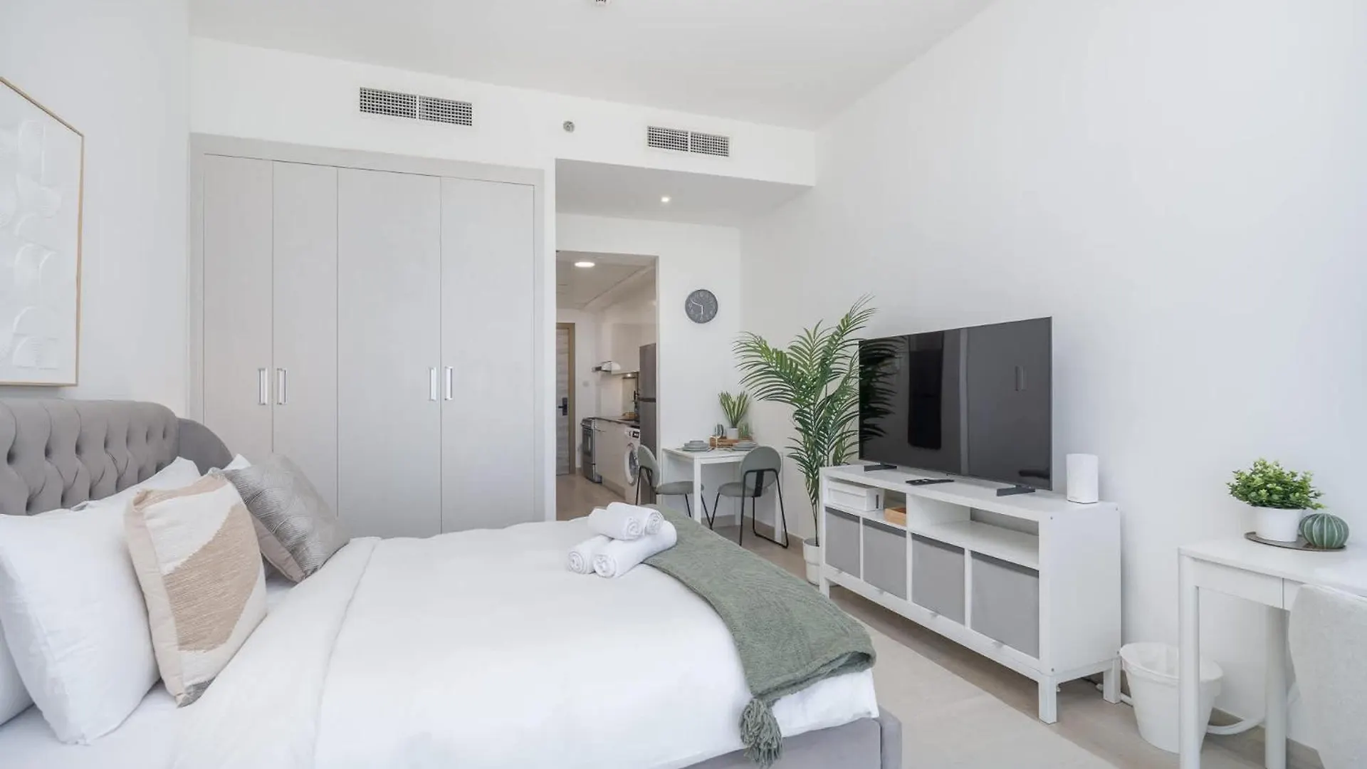 Majestic Studio In Bloom Tower C Perfect For 2 Dubai