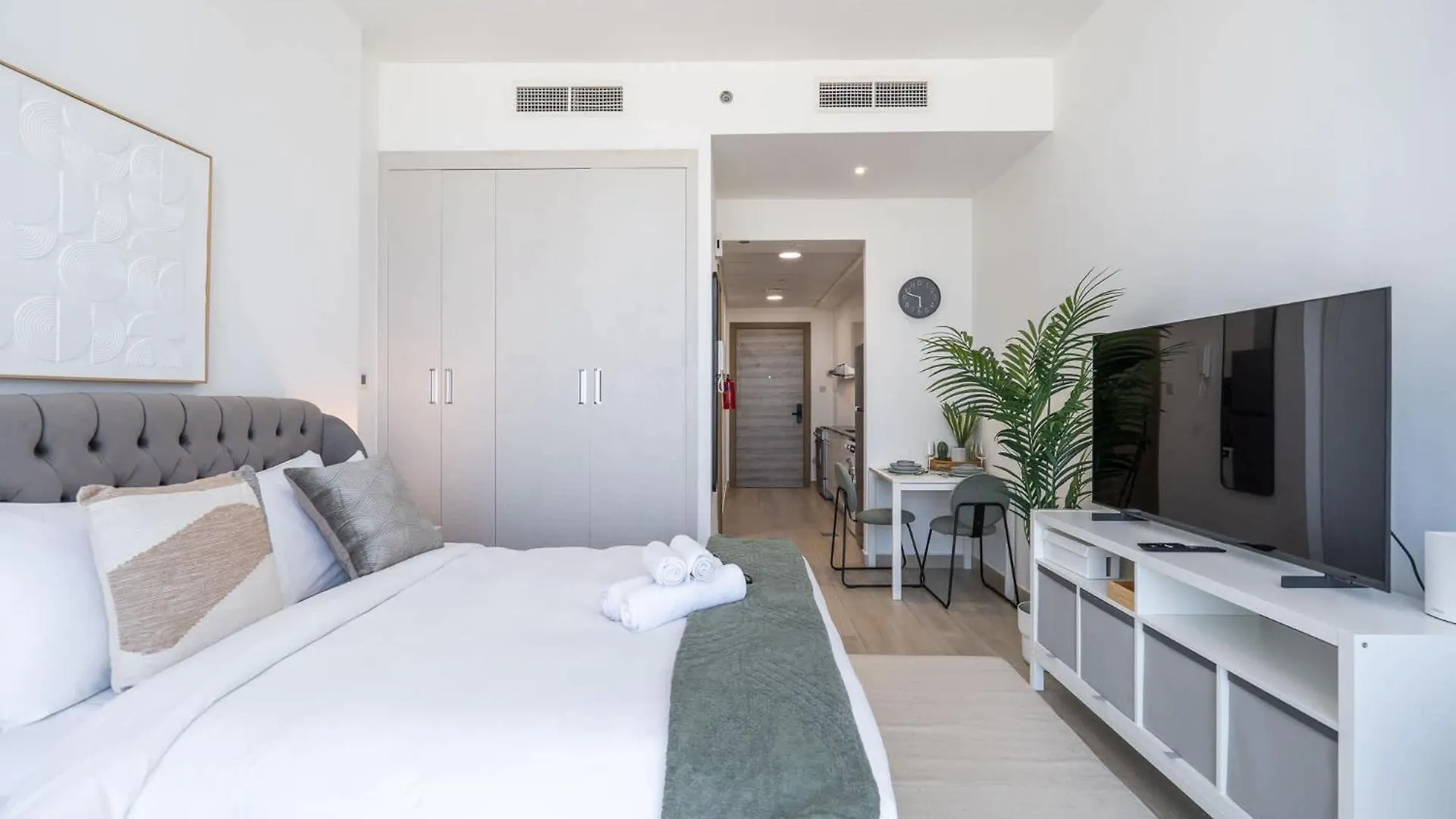 Majestic Studio In Bloom Tower C Perfect For 2 Dubai Apartment