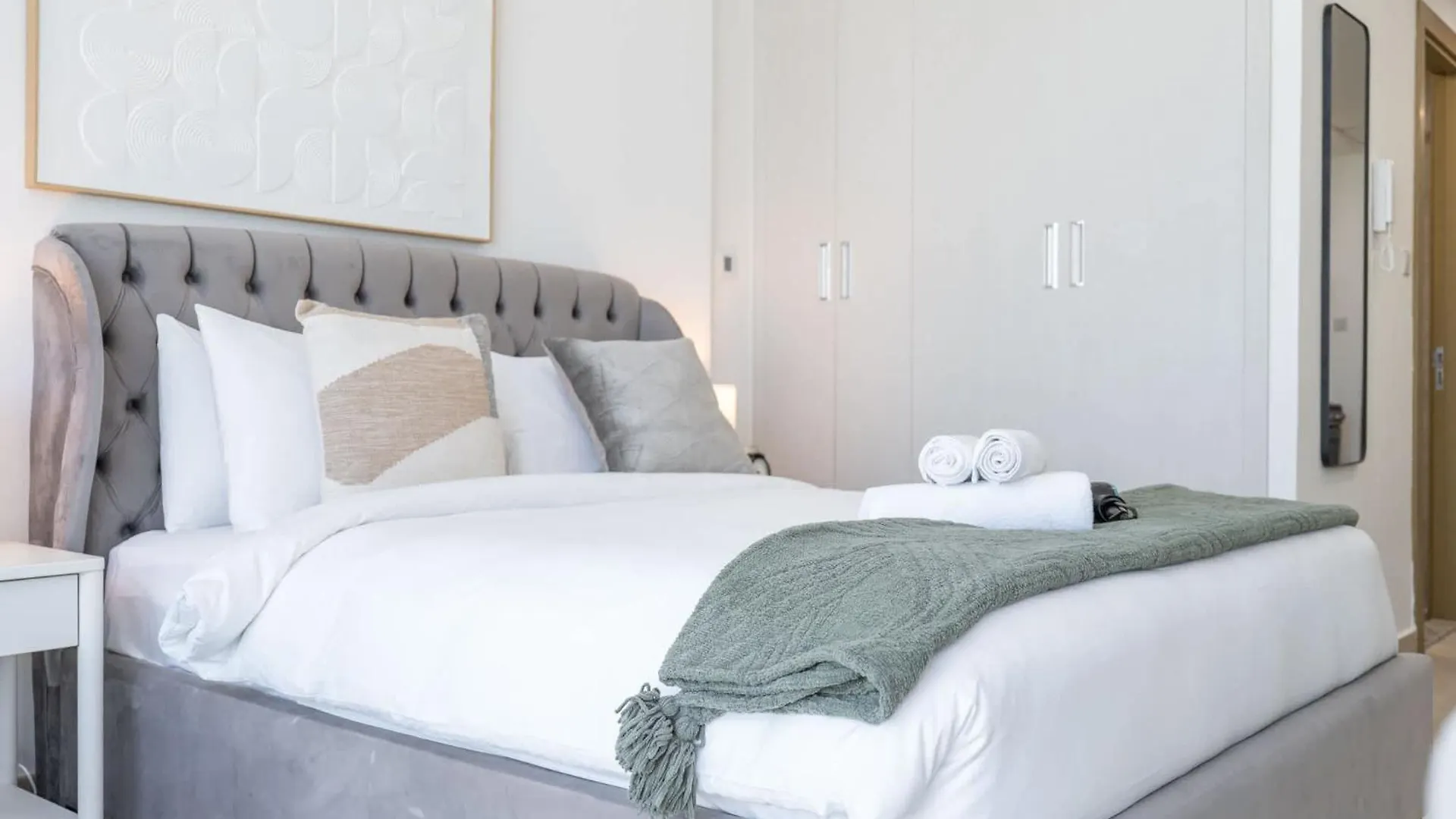 Majestic Studio In Bloom Tower C Perfect For 2 Dubai United Arab Emirates